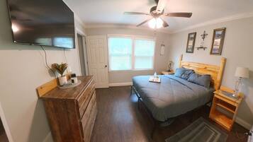 5 bedrooms, WiFi, bed sheets