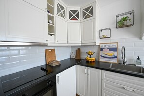 Fridge, oven, dishwasher, coffee/tea maker - Holiday Home Marija with pool 6+2 (Bukovic)