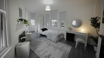 3 bedrooms, iron/ironing board, WiFi, bed sheets