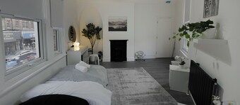 Modern 3BR Gem in Greenwich near O2