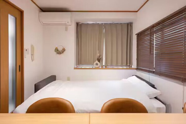 บ้านพักเบสิก, วิวเมือง | บริเวณนั่งเล่น