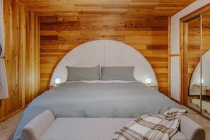 2 habitaciones, escritorio, tabla de planchar con plancha y wifi gratis 