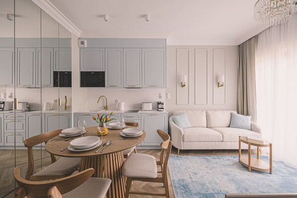 Dining - Modern Comfort in New Port (Bydgoszcz)