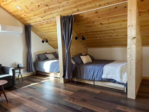 3 bedrooms, desk, iron/ironing board, travel cot