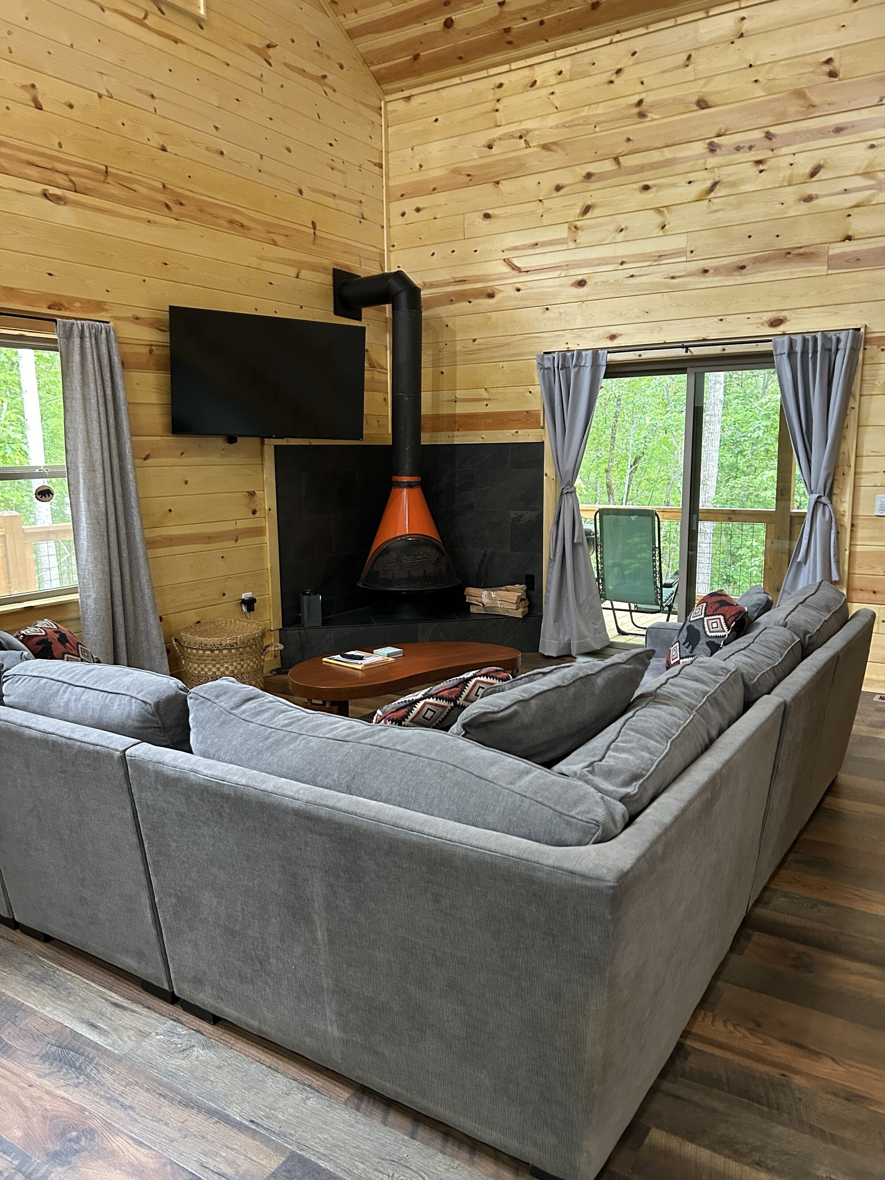 Smart-TV, peis, fotballspill og bøker