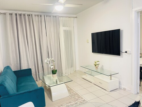 Entire One Bed Room Unit in Norwood, Adelaide. 8 Min drive to the City Centre