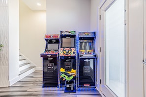 Games room - Spacious 4-bedroom house Game Room & Spa in fantastic Dallas 11 (Dallas)