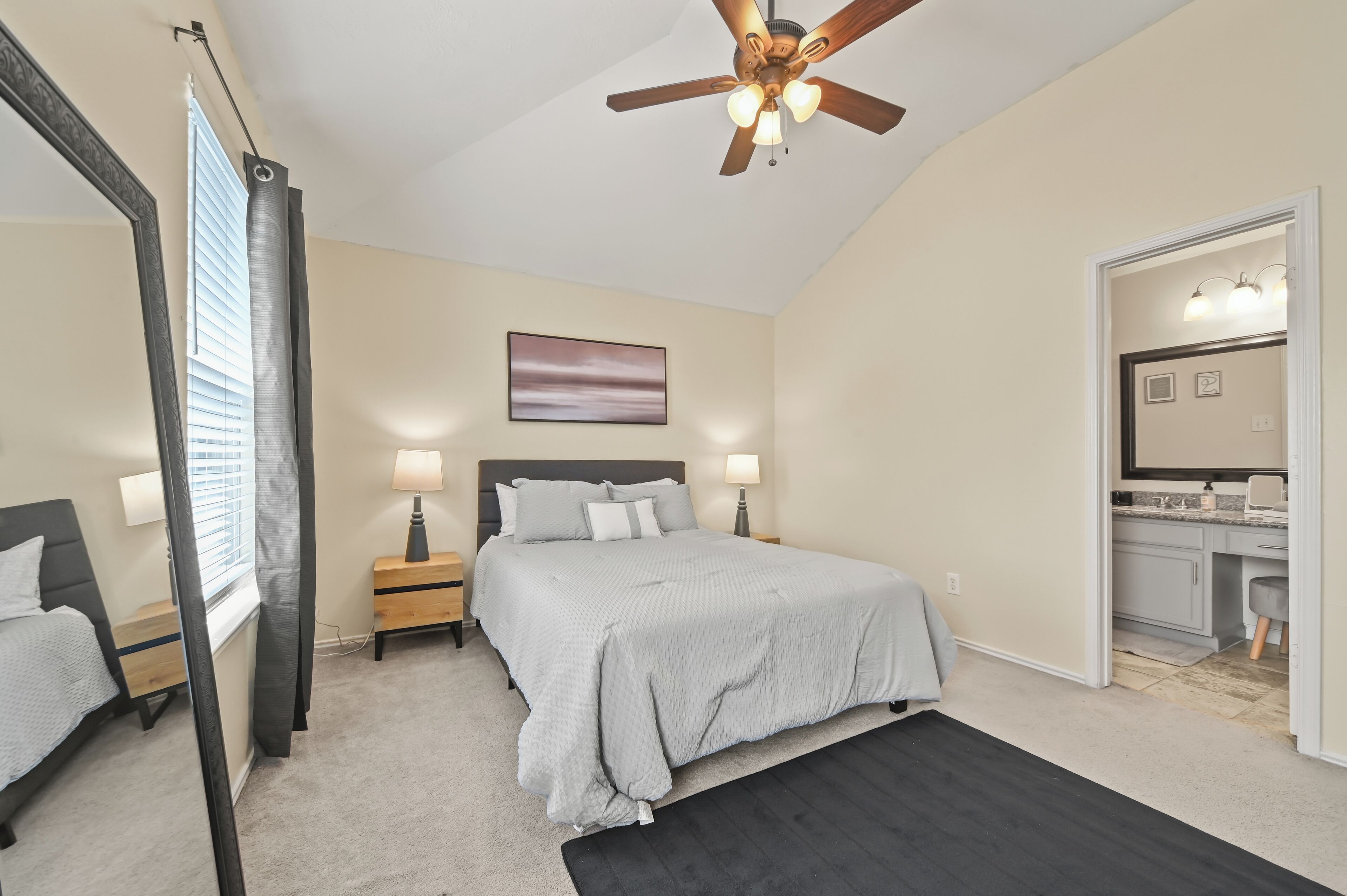 3 makuuhuonetta, silitysrauta/-lauta, Wi-Fi, vuodevaatteet