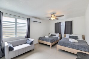 5 bedrooms, iron/ironing board, free WiFi