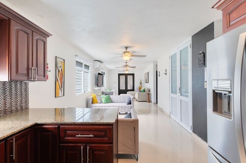 Hacienda M&B · Perfect for Groups, with Pool and Spacious Patio