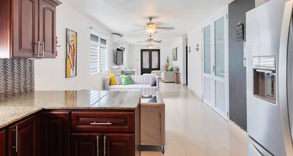 Hacienda M&B · Perfect for Groups, with Pool and Spacious Patio