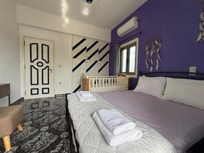 Basic Condo, Partial Sea View | Soundproofing, iron/ironing board, free WiFi
