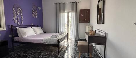 Kondominium Basic, pemandangan laut terbatas | Setrika/meja setrika dan Wi-Fi gratis