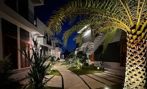 Fassade der Unterkunft – Abend/Nacht