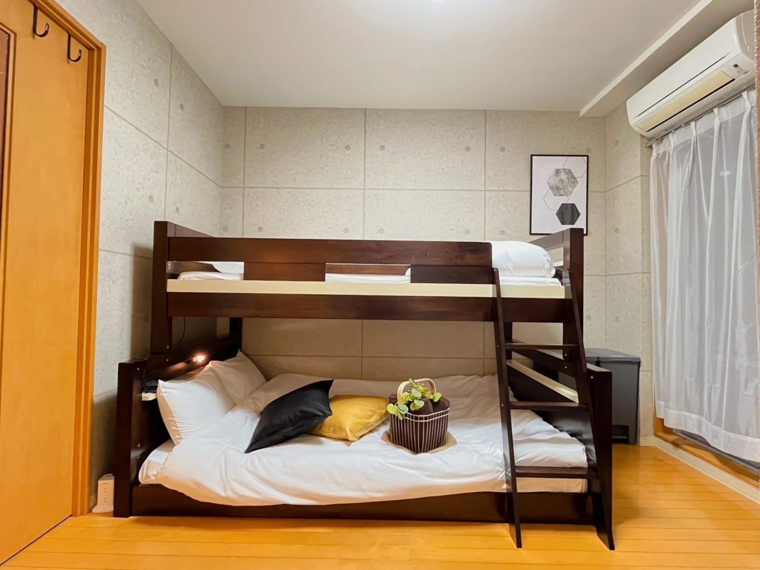 102 | 遮光カーテン、アイロン / アイロン台、WiFi (無料)