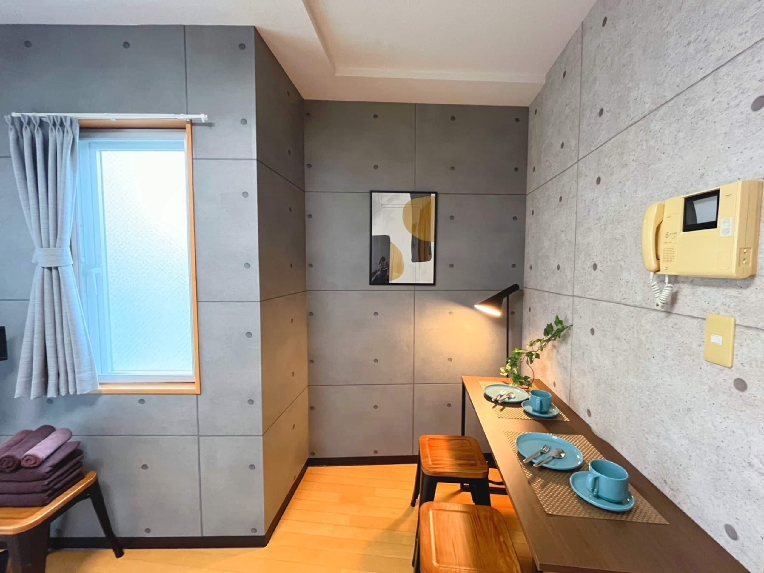 203 | 遮光カーテン、アイロン / アイロン台、WiFi (無料)