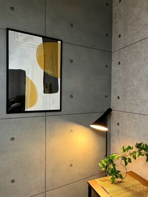 203 - Amika First 101 (Tokyo)