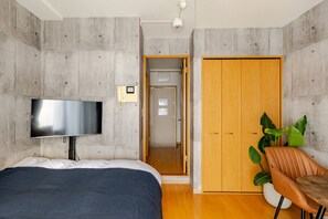 202 - Amika First 101 (Tokyo)