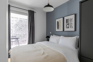 1 chambre, fer et planche à repasser, Wi-Fi, draps fournis