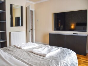 2 室のベッドルーム、WiFi (無料)