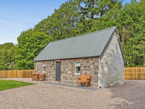 Exterior - 1 bedroom accommodation in Aigas, near Beauly (Aigas, near Beauly)