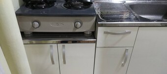 Charming 2-bedroom apartment with WiFi, AC in pleasant Gyeongju-si