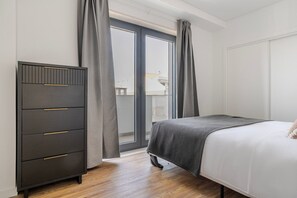 Bügeleisen/Bügelbrett, WLAN, Bettwäsche