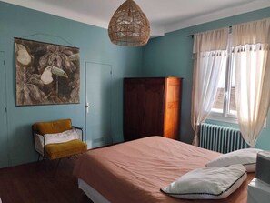 5 camere, ferro/asse da stiro, Wi-Fi, lenzuola