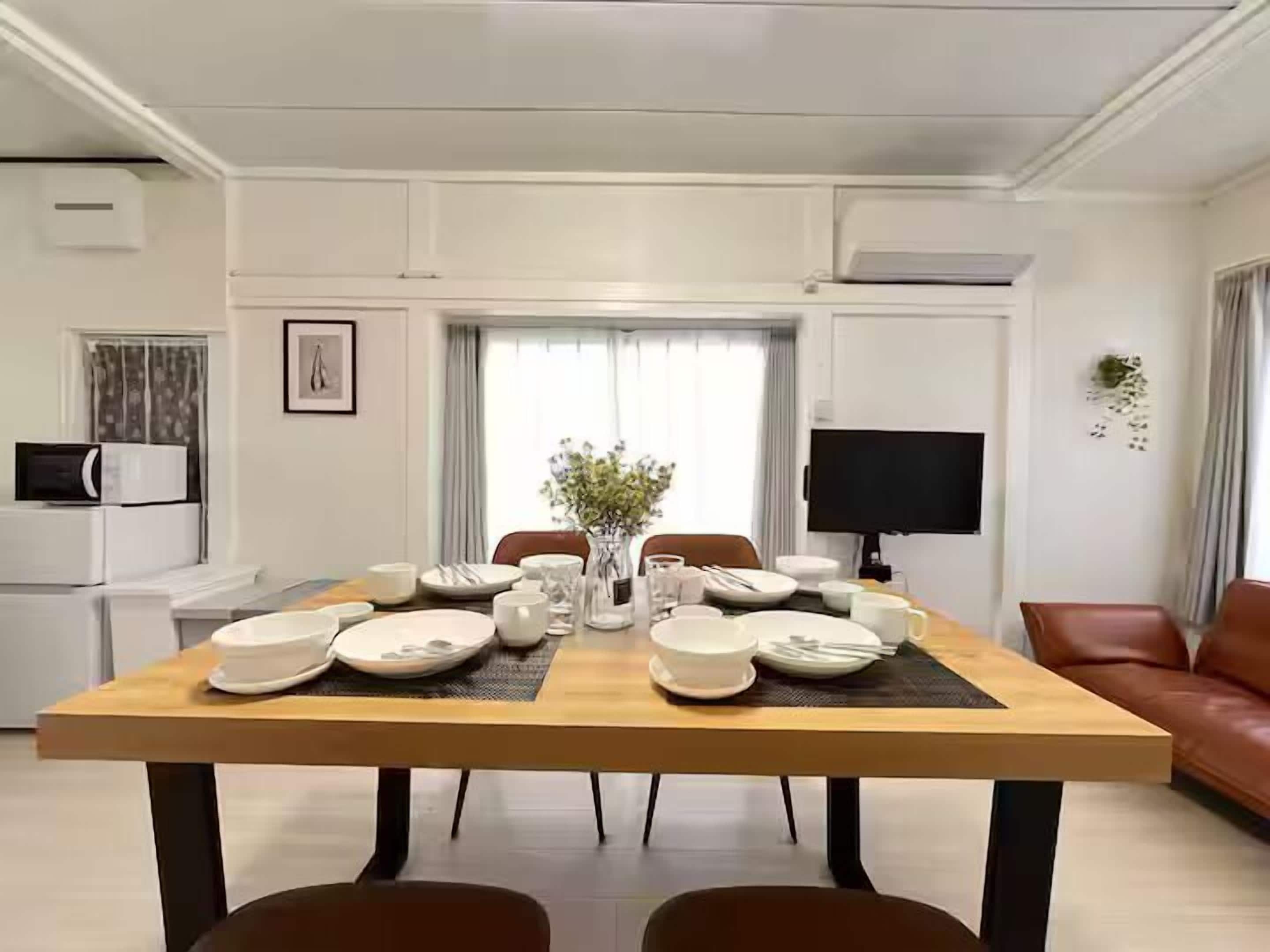 Ruokailu omassa huoneessa