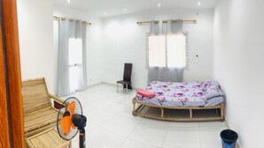 1 bedroom, internet, bed sheets