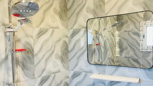 Shower, towels