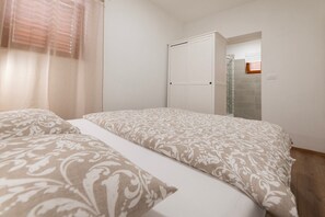 2 chambres, fer et planche Ă repasser, Wi-Fi gratuit, draps fournis