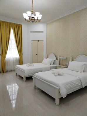 9 bedrooms, iron/ironing board, WiFi