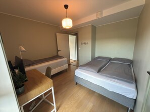 2 bedrooms, iron/ironing board, WiFi, bed sheets