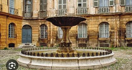 Magnifique maison de ville avec piscine et garage