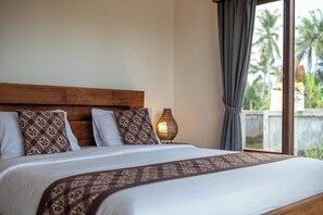 Honeymoon Villa, Pool View | Desk, free WiFi, bed sheets - Wisaka Ubud Private Villa (Ubud)