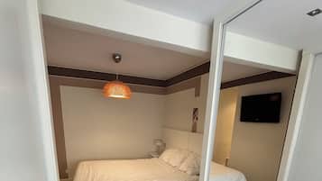 3 dormitorios, tabla de planchar con plancha, wifi y ropa de cama