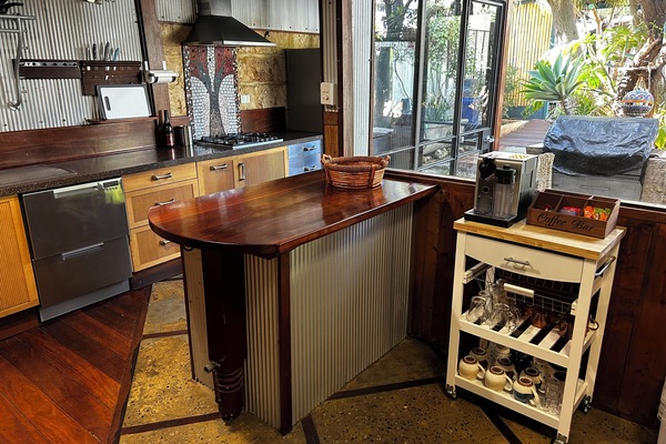 Microonde, forno, piano cottura, lavastoviglie