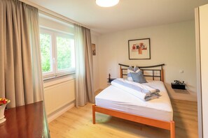 2 bedrooms, Internet, bed sheets - Domizil K6 Hofblick neue Traum FeWo zwischen Freiburg u. Frankreich, Kaiserstuhl (Merdingen)