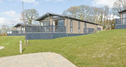 Fresh and contemporary styled lodge.