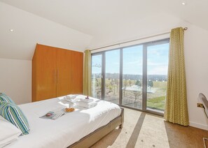 4 bedrooms, free WiFi