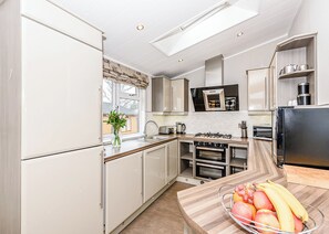 Fridge, oven, stovetop, dishwasher - Blencathra Premier 3 (Greystoke, Nr Ullswater)