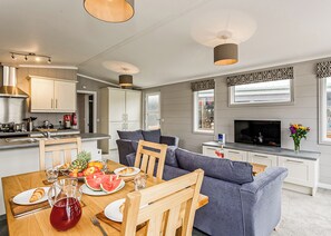 Luokittelematon kuva, 4 kautta 9, painike