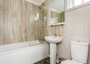 Bathroom - 1 bedroom accommodation in Greystoke, Nr Ullswater (Greystoke, Nr Ullswater)