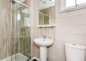 Bathroom - 2 bedroom accommodation in Greystoke, Nr Ullswater (Greystoke, Nr Ullswater)