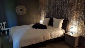 6 Schlafzimmer, kostenloses WLAN, Bettwäsche