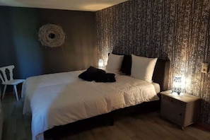 6 chambres, accès Internet, draps fournis