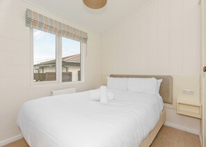 Unclassified image, 5 of 9, button - This contemporary and spacious lodge is ideal for a family escape by the sea. (Talacre, Holywell)