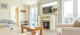 2 bedroom accommodation in Axminster