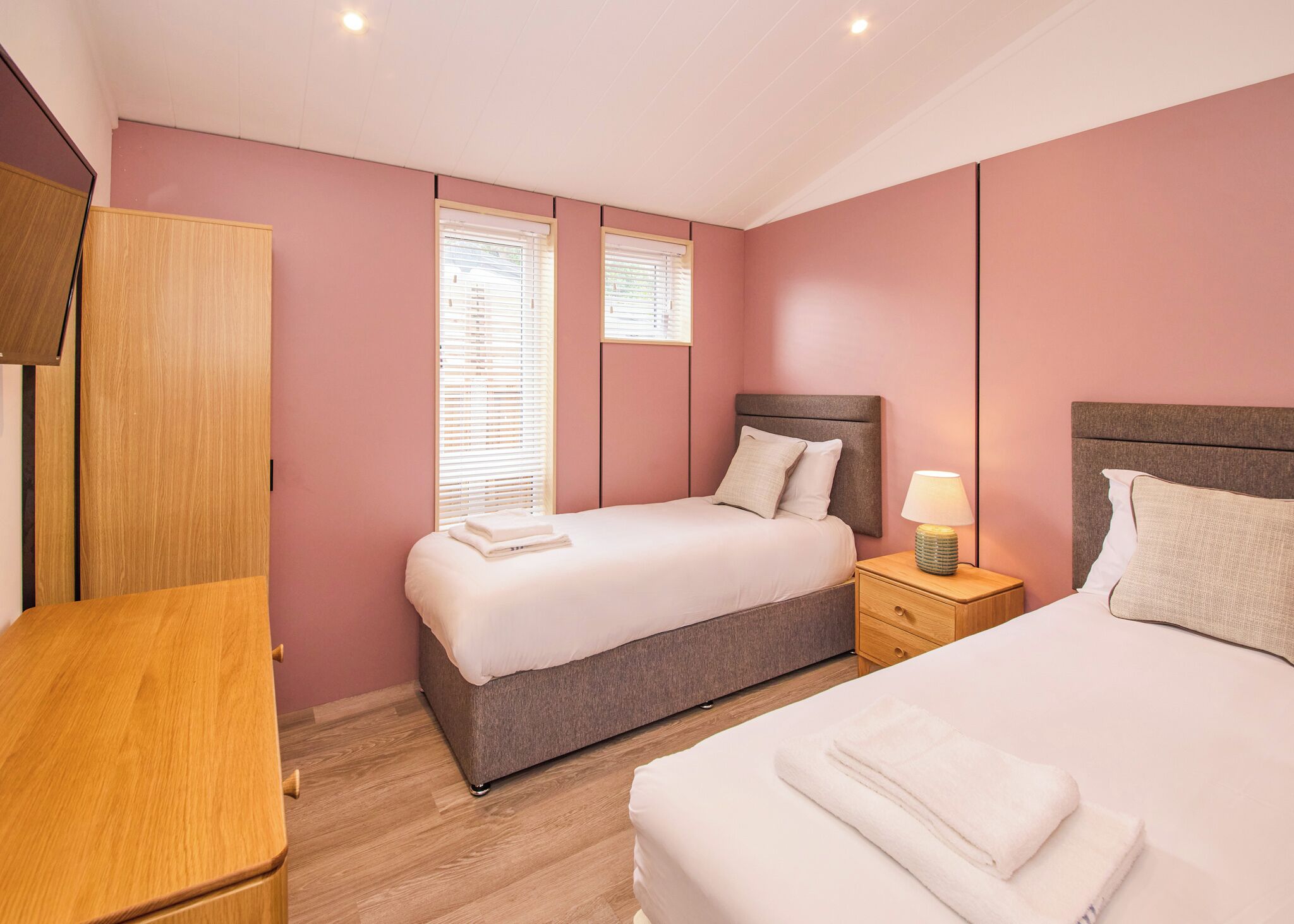 2 bedrooms